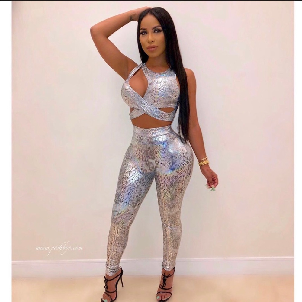 Super cute metallic two piece set